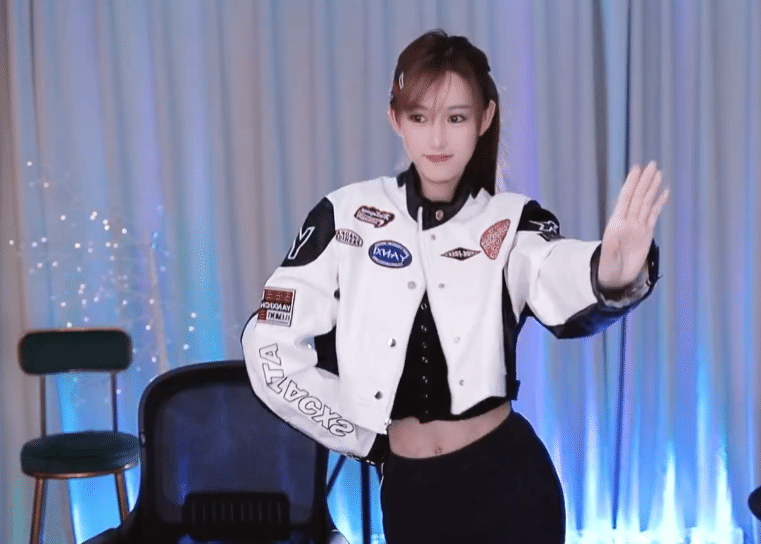 ",南波儿直播被超管警告,本人发声怒怼_因为_平台_网友