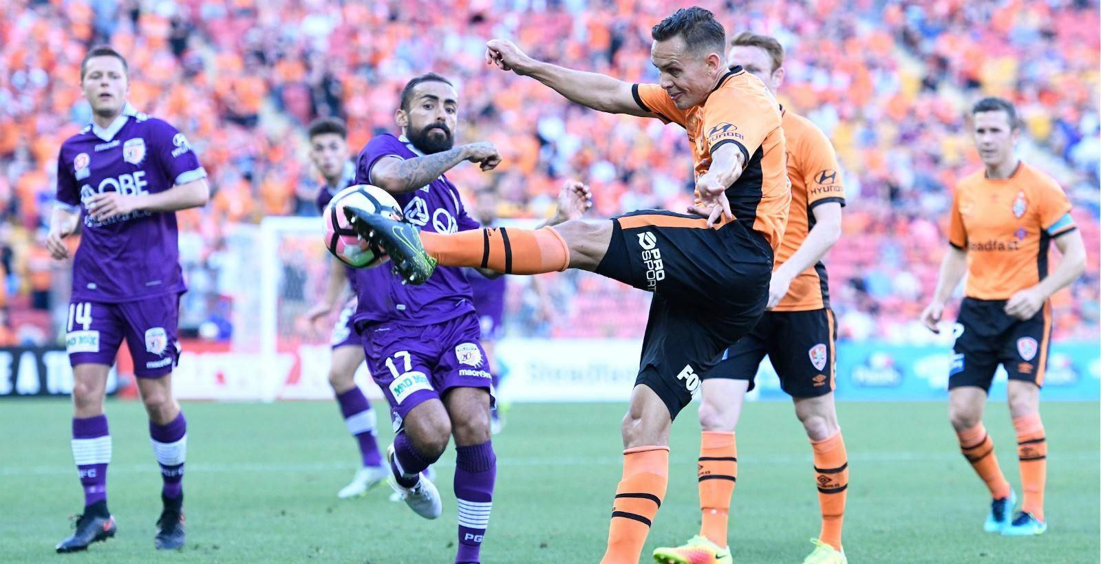 周日足球赛事分析:珀斯光荣 vs 惠灵顿凤凰,布里斯班 vs 纽喷气机