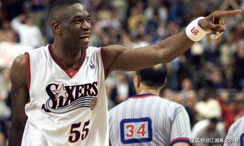 8分,从未获得总冠军,为何被nba2支球队退役球衣?_穆大叔_老鹰_防守