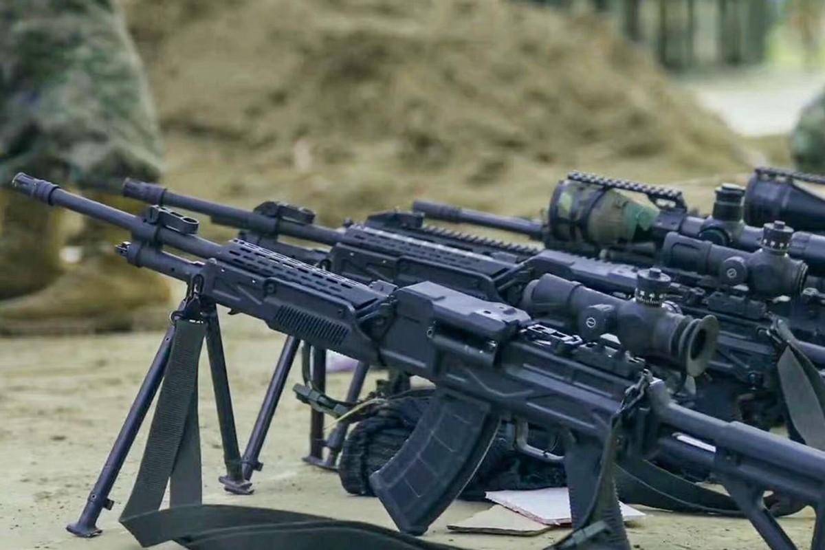 一个班2挺机枪,还有火箭筒和射手步枪_作战_机械化步兵_mm