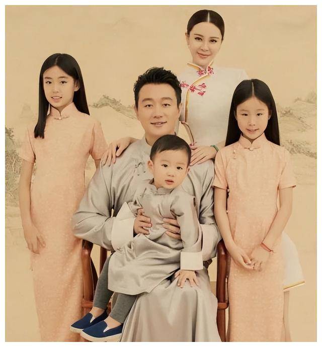 他让女老师心甘情愿8年生3娃,买2亿四合院当奖品,网友:羡慕了_佟大为