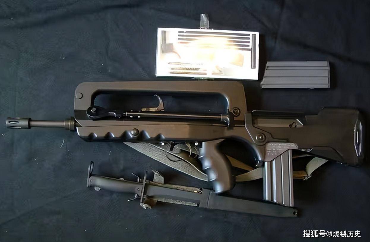 法兰西的环首刀:famas 步枪刺刀,双环设计特立独行_刀柄_法玛斯_刀鞘