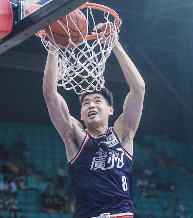 双塔肉搏,崔永熙31 10,广州7人得分上双,成功复仇浙江_嘉豪_坎普_比赛