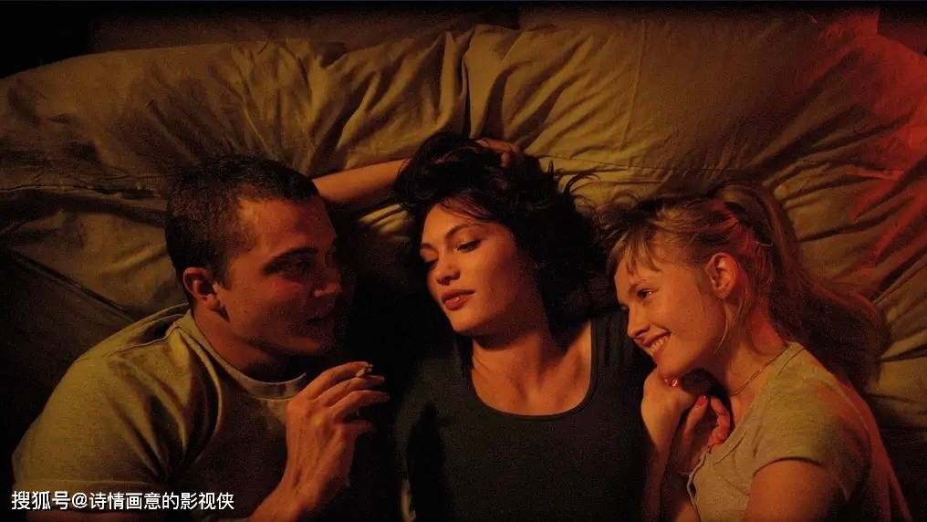 法国尺度伦理电影《爱恋》:直白描绘爱情的迷幻与真实