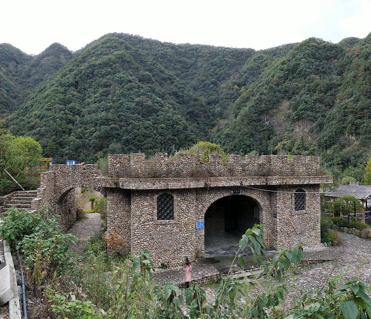 水竹灣森林公園水竹灣省級森林公園始建於2008年,總投資4000餘萬元.