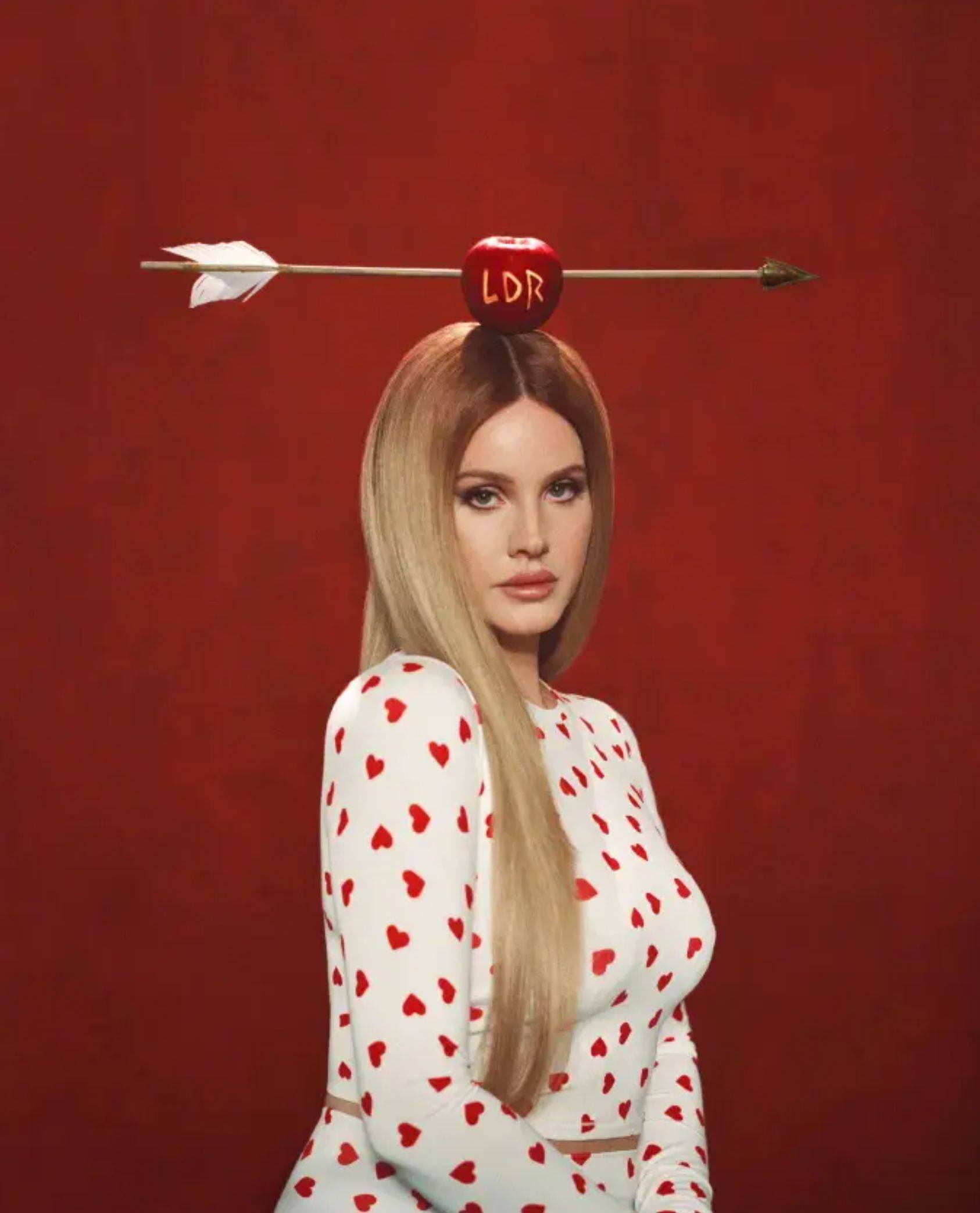 打雷姐情人节内衣大片释出 穿蕾丝比基尼丰腴火辣_造型_吊带_的设计