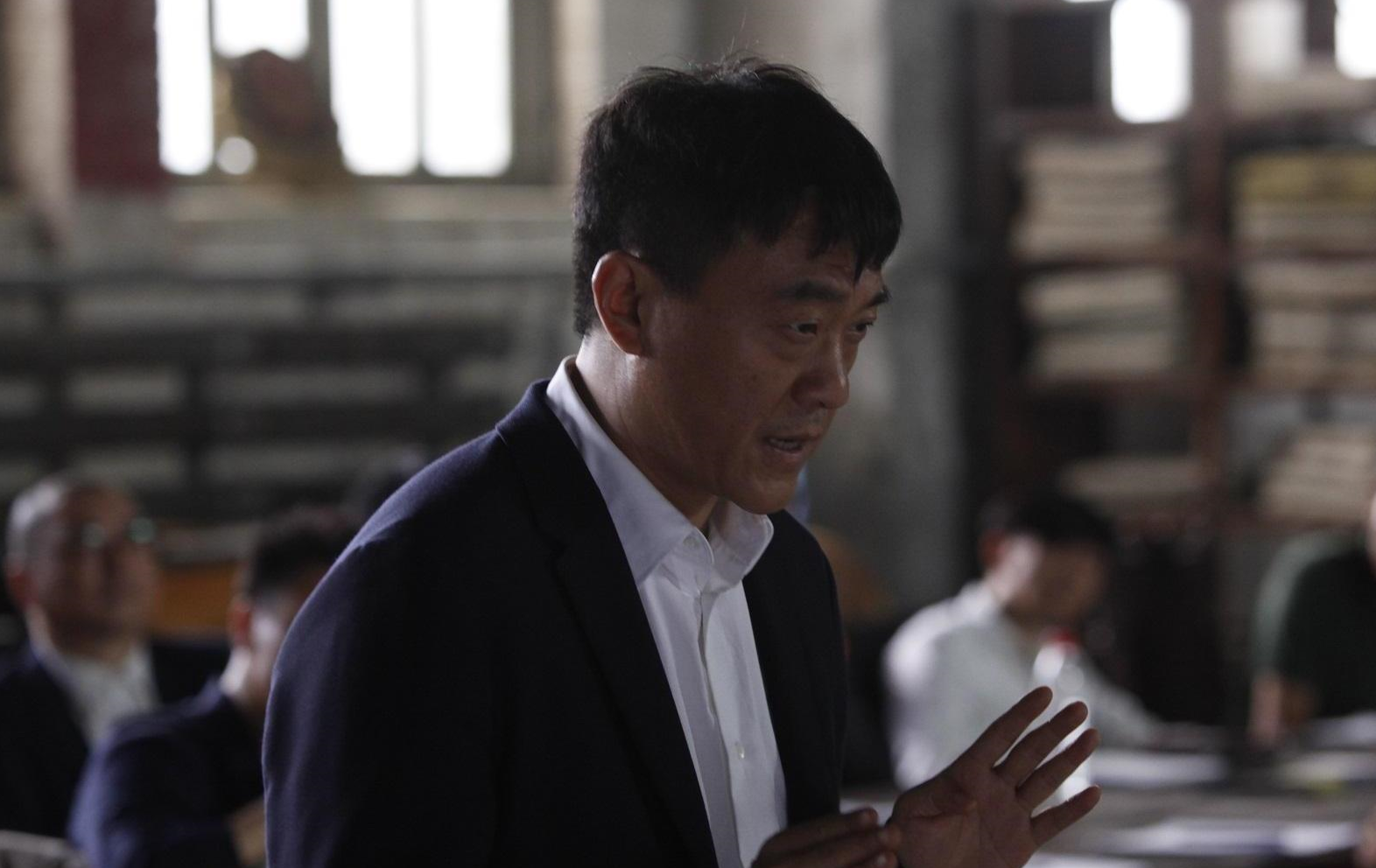 《十二公民》何冰,韩童生等老戏骨完美演绎:言无刀锋,却能杀人