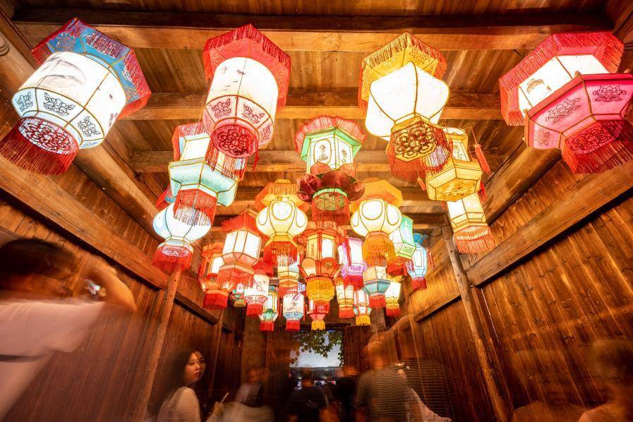 乌镇水上人家水上年味浓_花灯_雅集_水乡