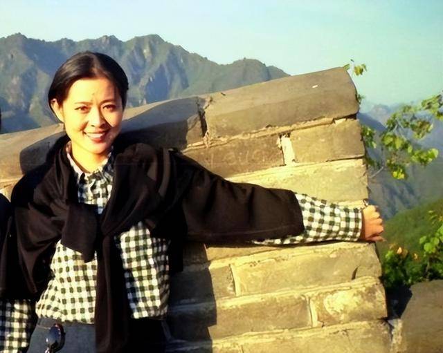 30岁的倪萍有多美?看完旧照片,网友:一见误终身!_春晚_才华_观众