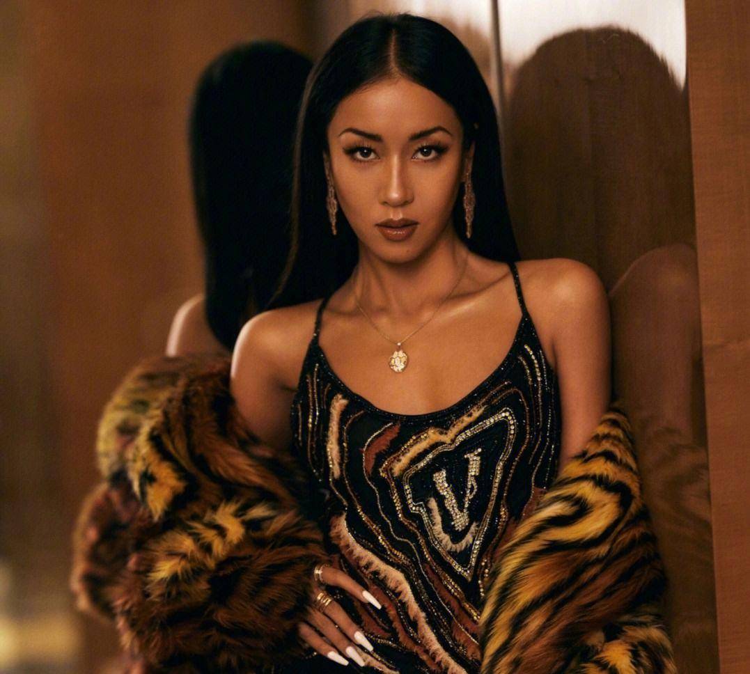 满嘴谎话,知三当三,娱乐圈的虚伪在吉克隽逸身上体现得淋漓尽致_黑