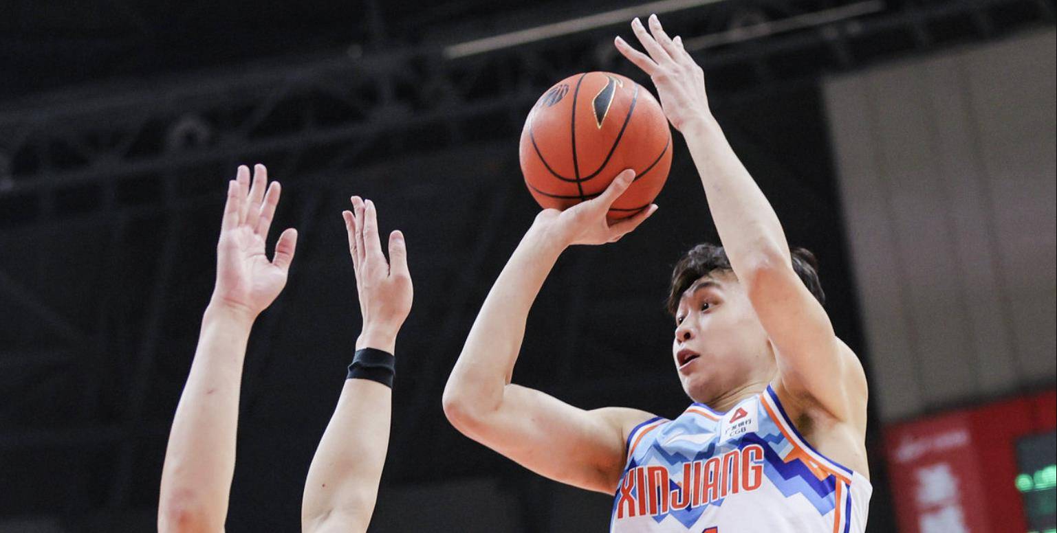 听说广州"变卖家产",新疆马上入手"小巴特"_李炎哲_中锋_进攻