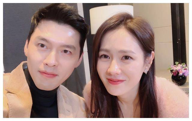 玄彬与妻子日本约会,大姨头引热议,孙艺珍看老公眼神拉丝好甜_网友