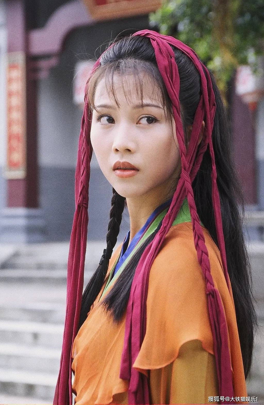 看她和林心如的合照,就有答案了_李添胜_美貌_内地人