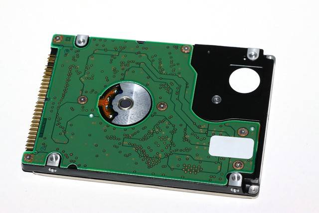 希捷3t机械硬盘开机响两声后打不开,bios和系统都识别不到怎么办?