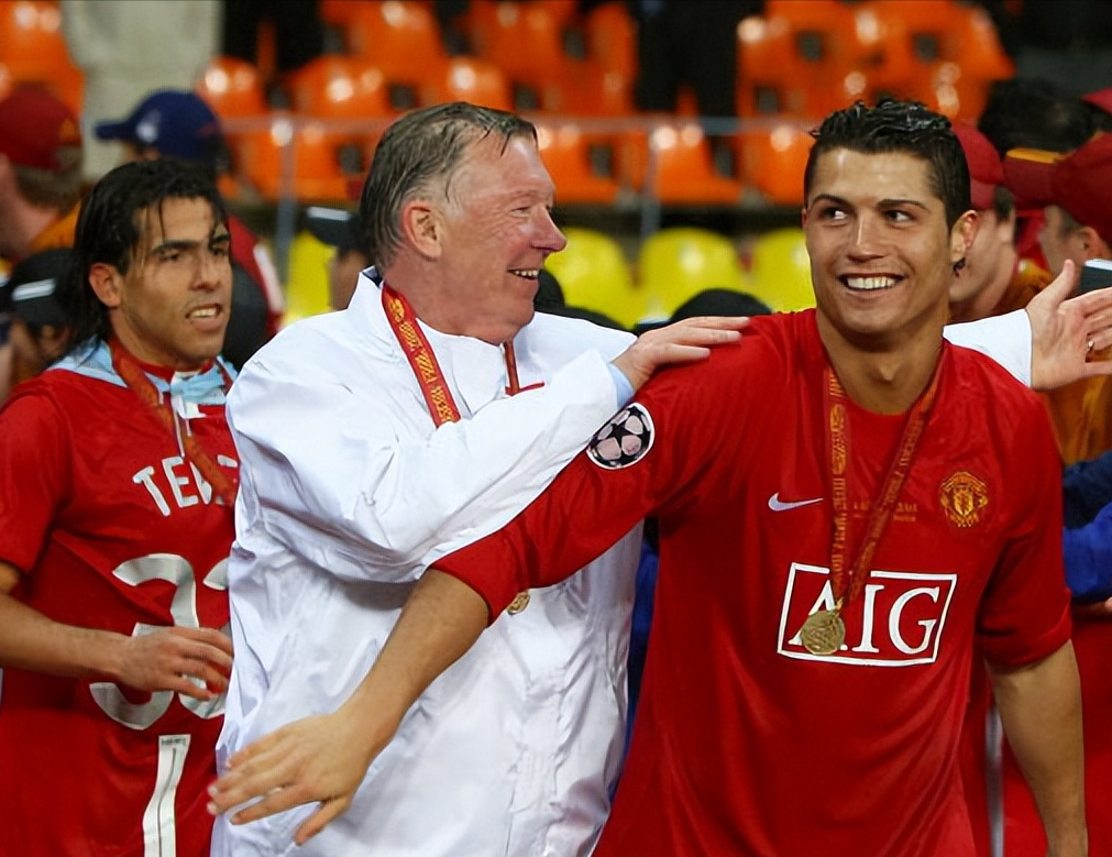 假如当时来曼联的是小罗而不是c罗 各自的命运会改变吗?