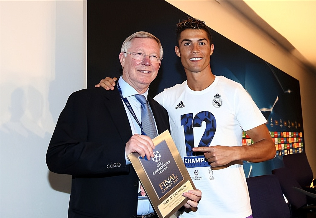 假如当时来曼联的是小罗而不是c罗 各自的命运会改变吗?