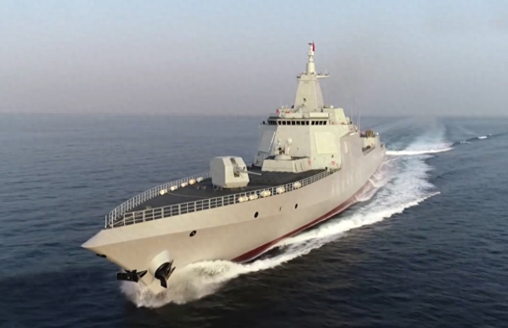 第9艘055大驱下水,三大舰队全部列装万吨大驱:继续碾压日韩30年_导弹