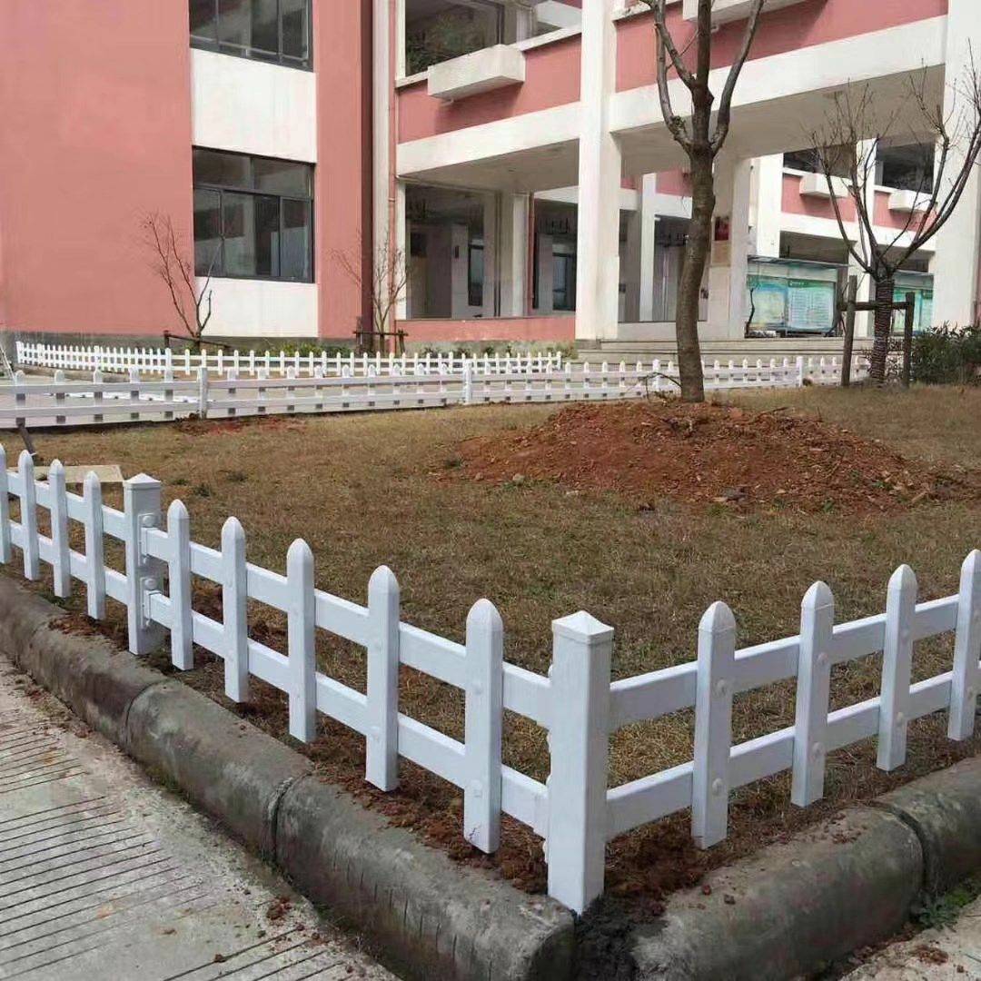 花坛园林围栏重要的庭院装饰和植物保护工具