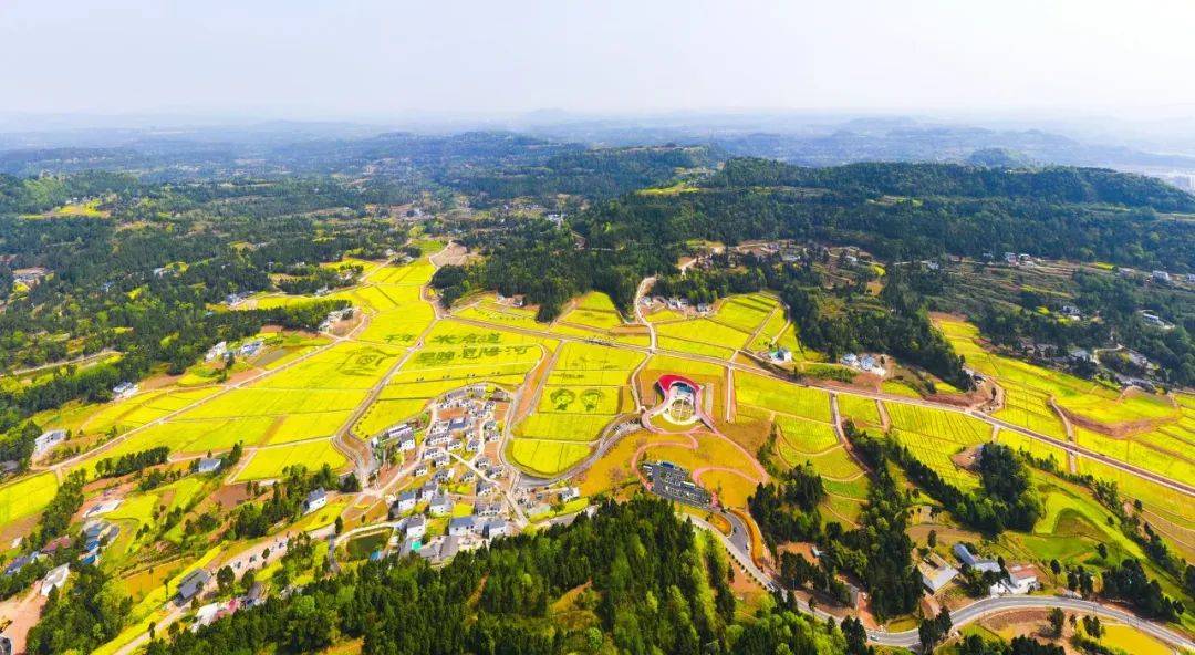 項目建成後即成為巴中市恩陽區知名網紅鄉村旅遊打卡地,併成功獲得