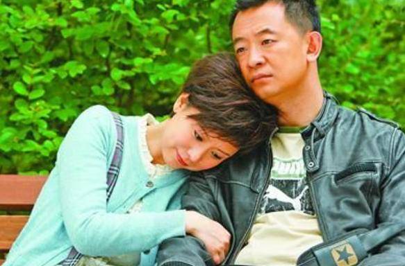 直至2006年,她主演《雙面膠》,才贏得更多觀眾關注.