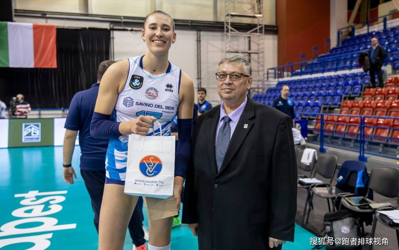 艾格努重回首发,朱婷队友打替补,最强意大利女排回归_特罗波娃_主教练