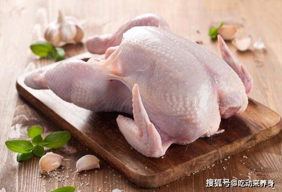 冬季健康养生吃鸡肉,但不建议多吃鸡胸肉,这究竟是为什么呢?