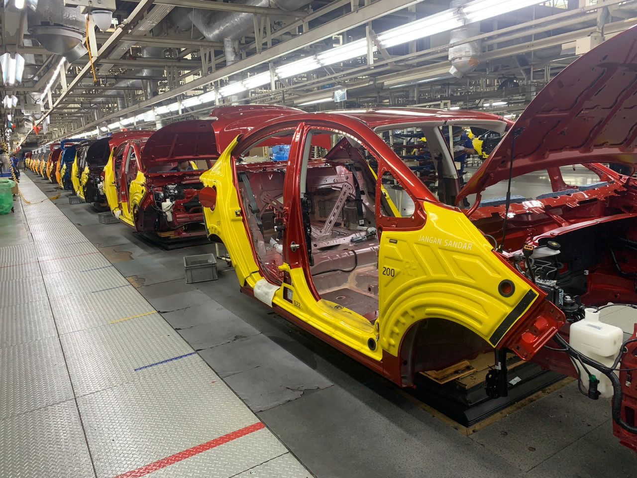 为了提高装配厂的效率,sunrise生产的汽车保护罩具有增加产量和减少昂