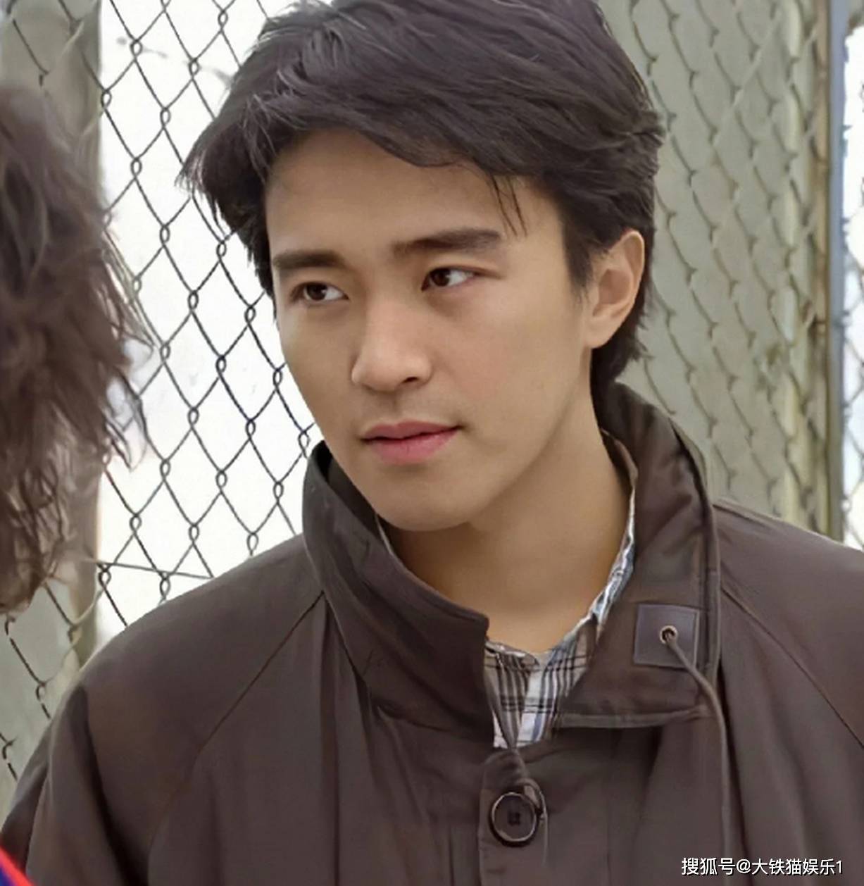 帅哥都跑去当导演了,国内最帅8大导演,个个高大英俊,才华横溢_王家卫