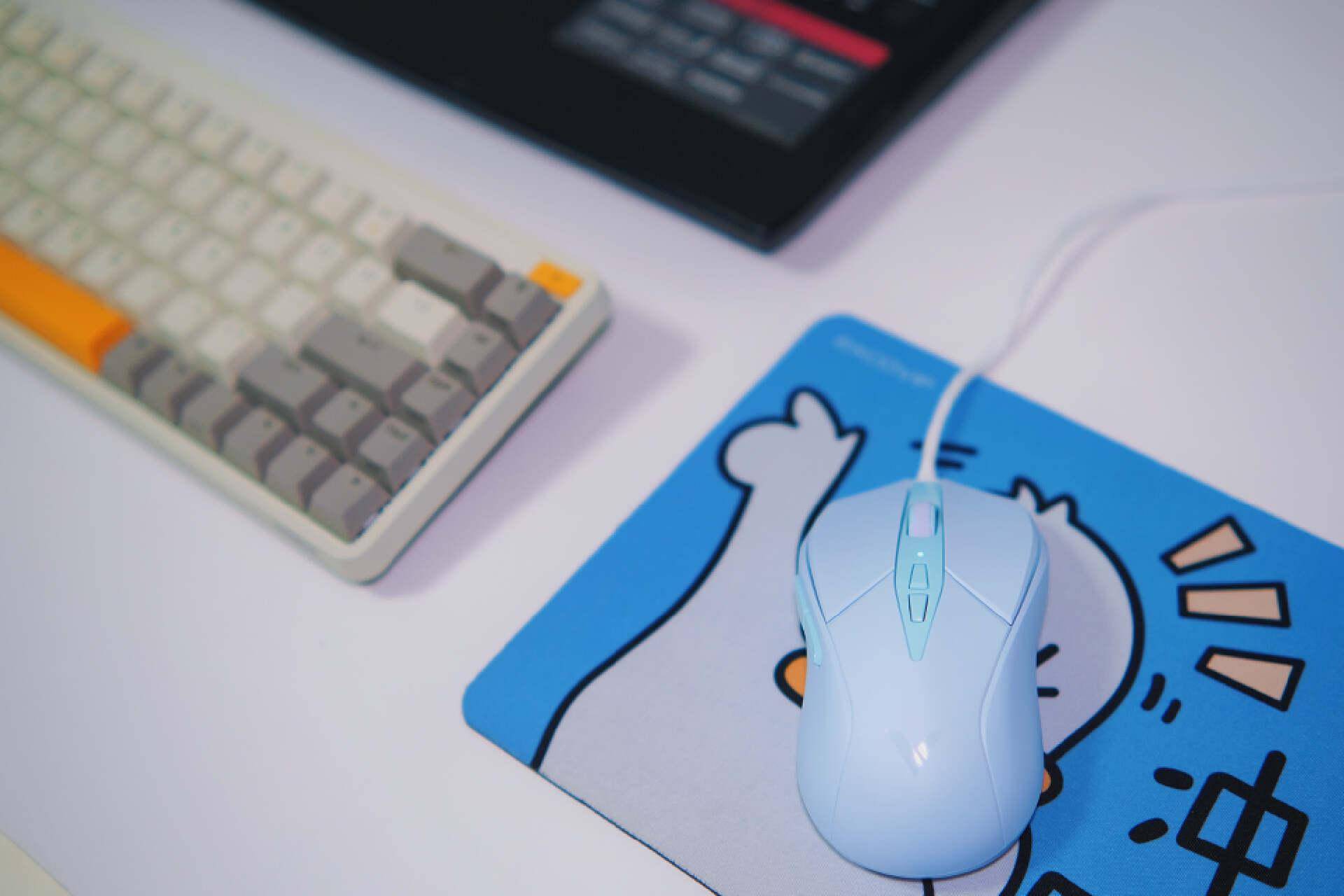 颜值性能俱佳的无线双模游戏鼠标，我推荐雷柏V300 PRO