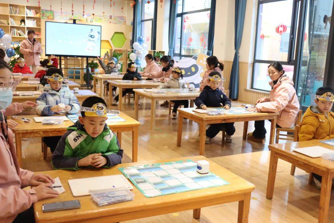 "可丁熊乐编大赛""——三之三学苑幼儿园编程大赛活动_比赛_指令_发展