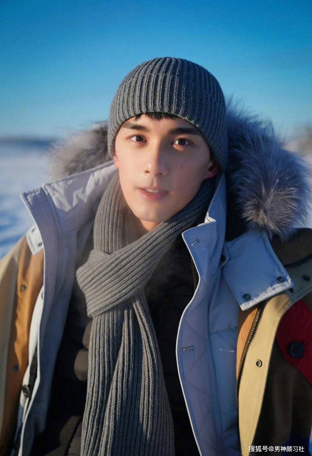 用一条简单的围巾提升你整体的气质,不然肖战是靠什么帅的?