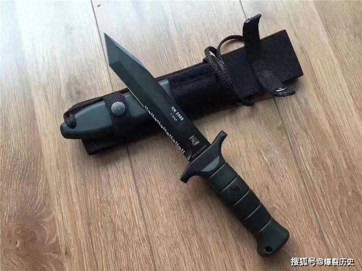 世界名刀,德国索林根km2000战斗刀,古典工艺和现代技术完美结合_刀鞘