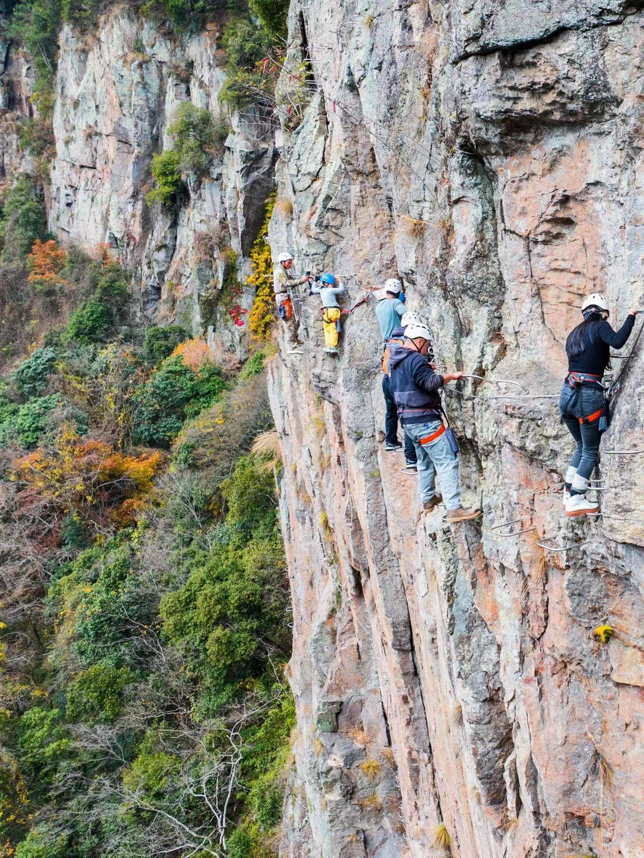 徐凫岩飞拉达攀岩真的不建议玩_线路_难度_穿越