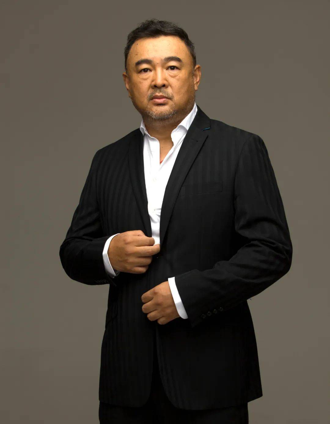 近些年,宁海强导演了《目标战》,《中国蓝盔》,《决胜时刻》,《钢铁