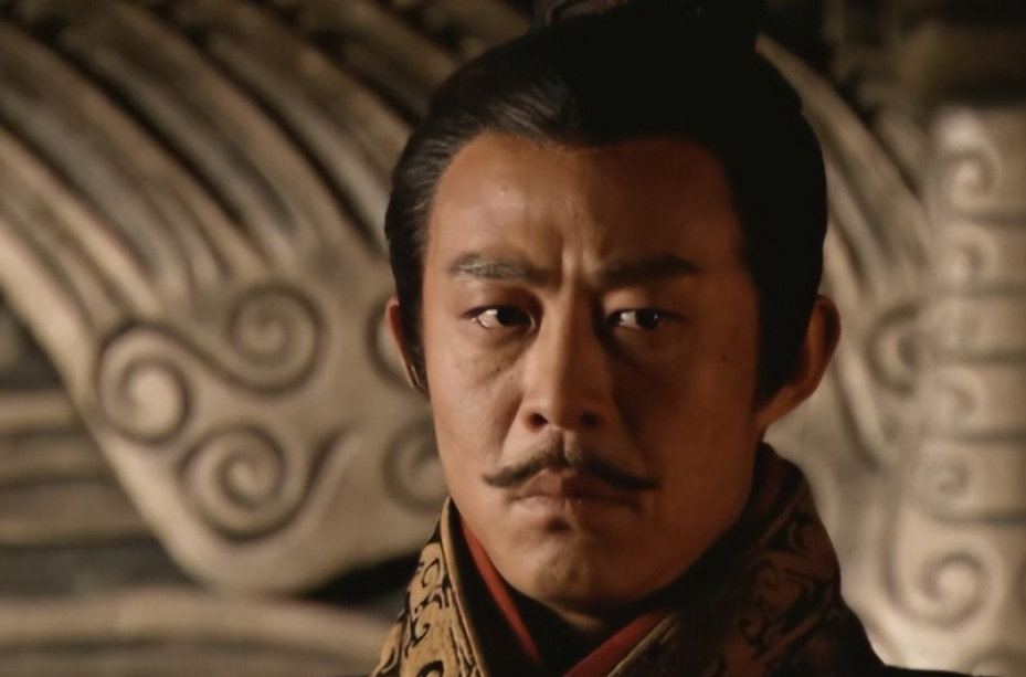 大秦基石766年冬,秦襄公在西域壮烈成仁,他为秦国功勋卓著,开创的业绩