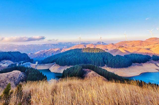 桂林阳朔景点门票优惠政策,全州天湖是一处风景秀丽的水库区域,湖光山