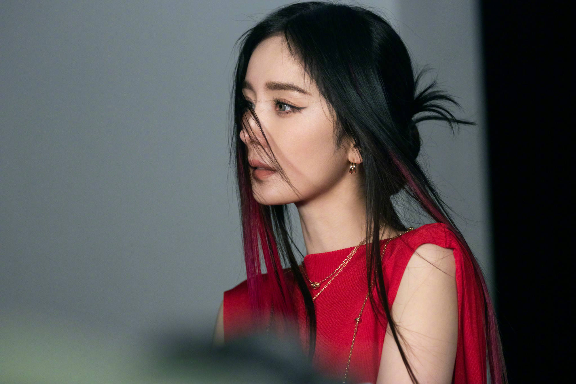 杨幂的沉稳和理性是溢于言表的,这才是大家应该去追的优质艺人,她真的