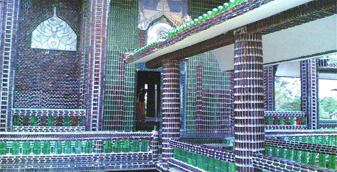 世界唯一用啤酒瓶建造的寺庙,用啤酒瓶150万个,是环保旅游景点_生活