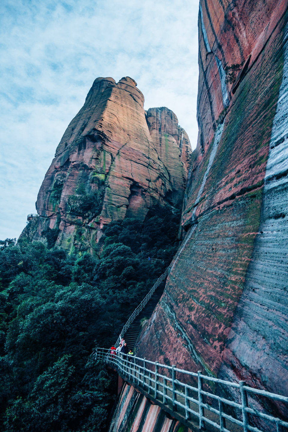 弋阳龟峰山风景区图片