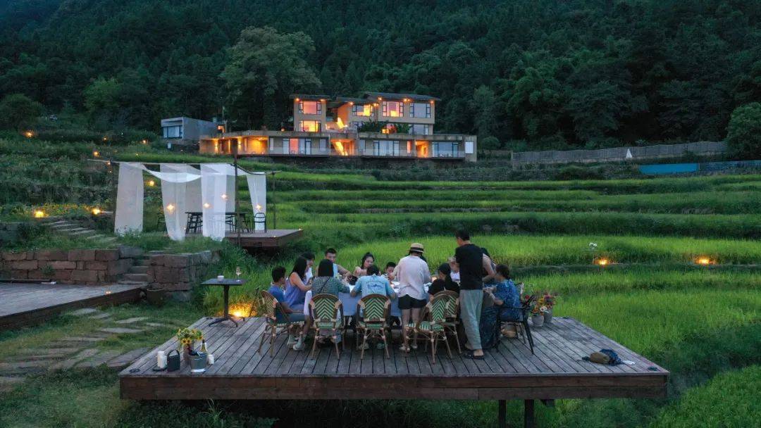 荔枝古道,悬崖泳池,稻田餐厅,山野甜品屋…… 巴谷宿集越来越野了