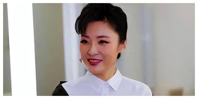 周涛:55岁仍魅力不减,嫁富商,当央企董事长,她的人生很精彩_成功_事业