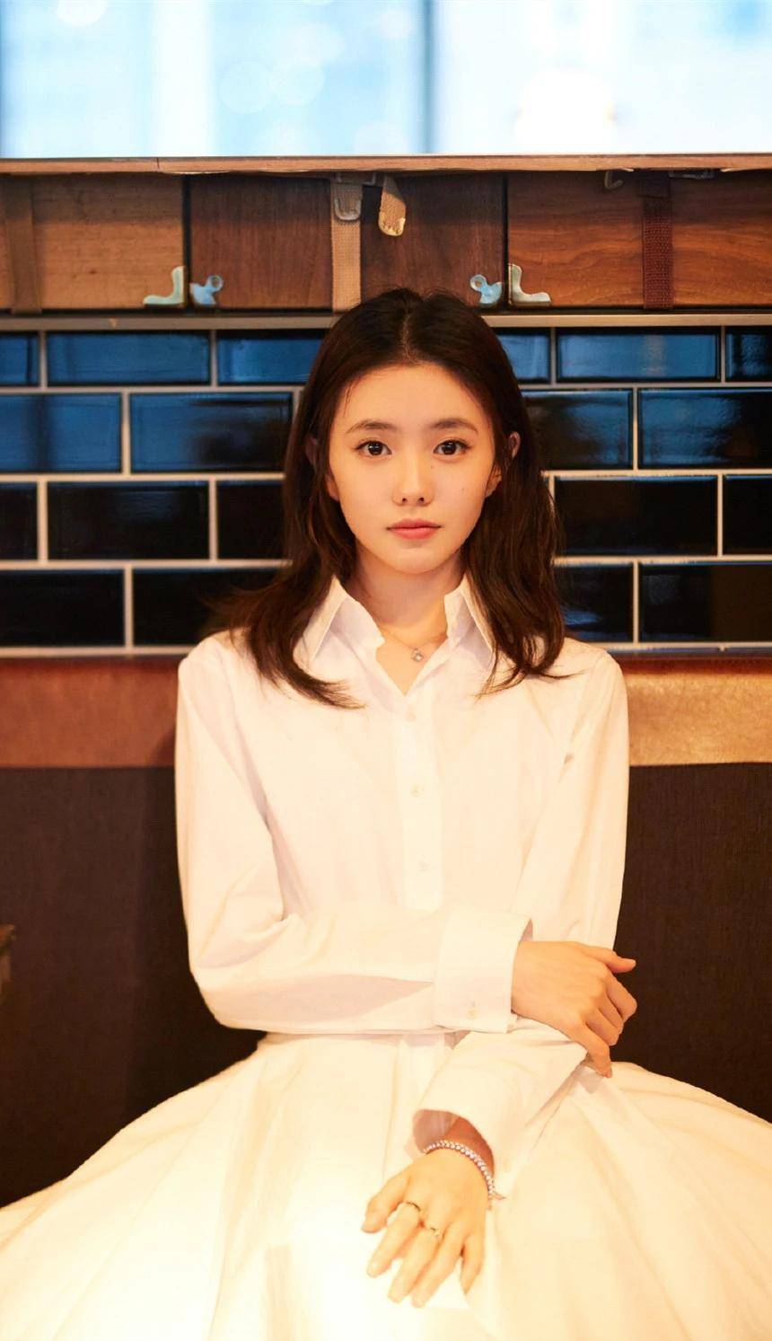 毫无观众缘的刘浩存,凭什么是老谋子的心头好_受伤_妈妈_小孩