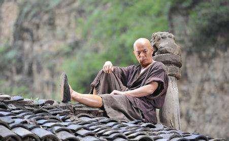 影视剧中的"鬼脚七",现实生活中的"熊欣欣",值得尊敬的戏骨_黄飞鸿