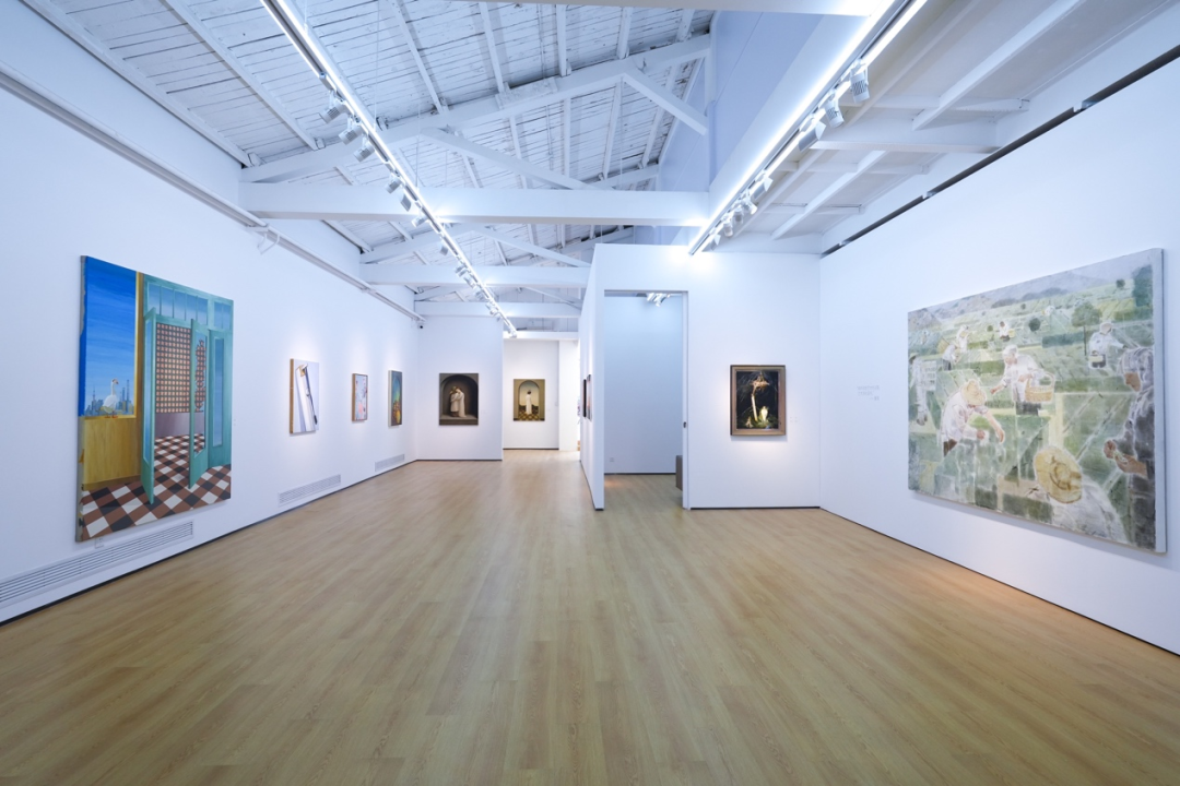 2023艺术市场下行,为什么仍要扎堆在798开新画廊?|艺术栗子