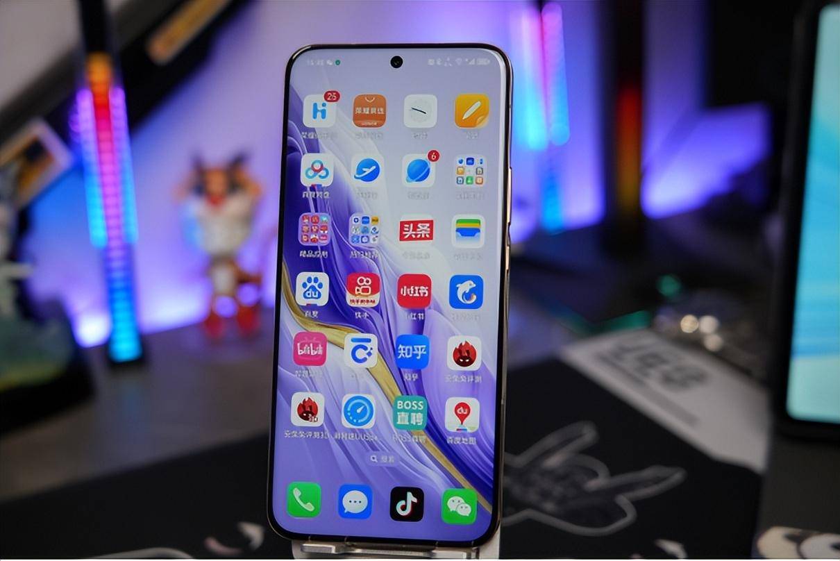 荣耀Magic6标准版带来的Pro级丝滑体验，流云紫配色惊艳登场！