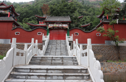 古老传说中的仙境之地:石家庄王母山,春节期间的神秘之旅_三天门_大