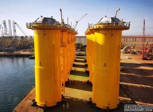 中远海运特运半潜船"泰安口"轮成功滚装10套风机塔筒_作业_船舶_主管