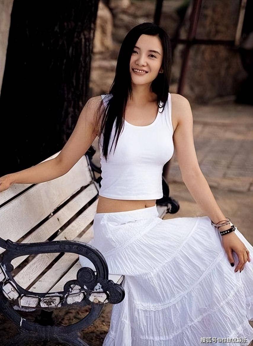 庸俗"的宋佳,才发现这辈子活成她这样,到底有多难得_表演_角色_小时候