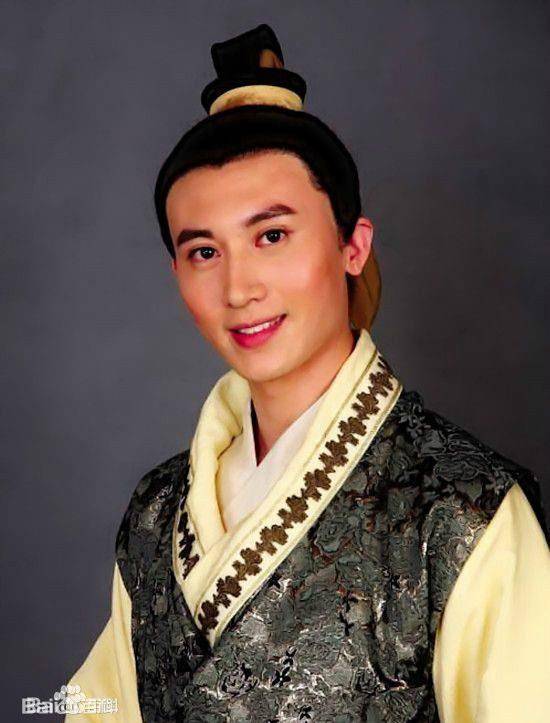 两版《红楼梦》男性角色对比,87版个个人间绝色,新版似屠夫开会