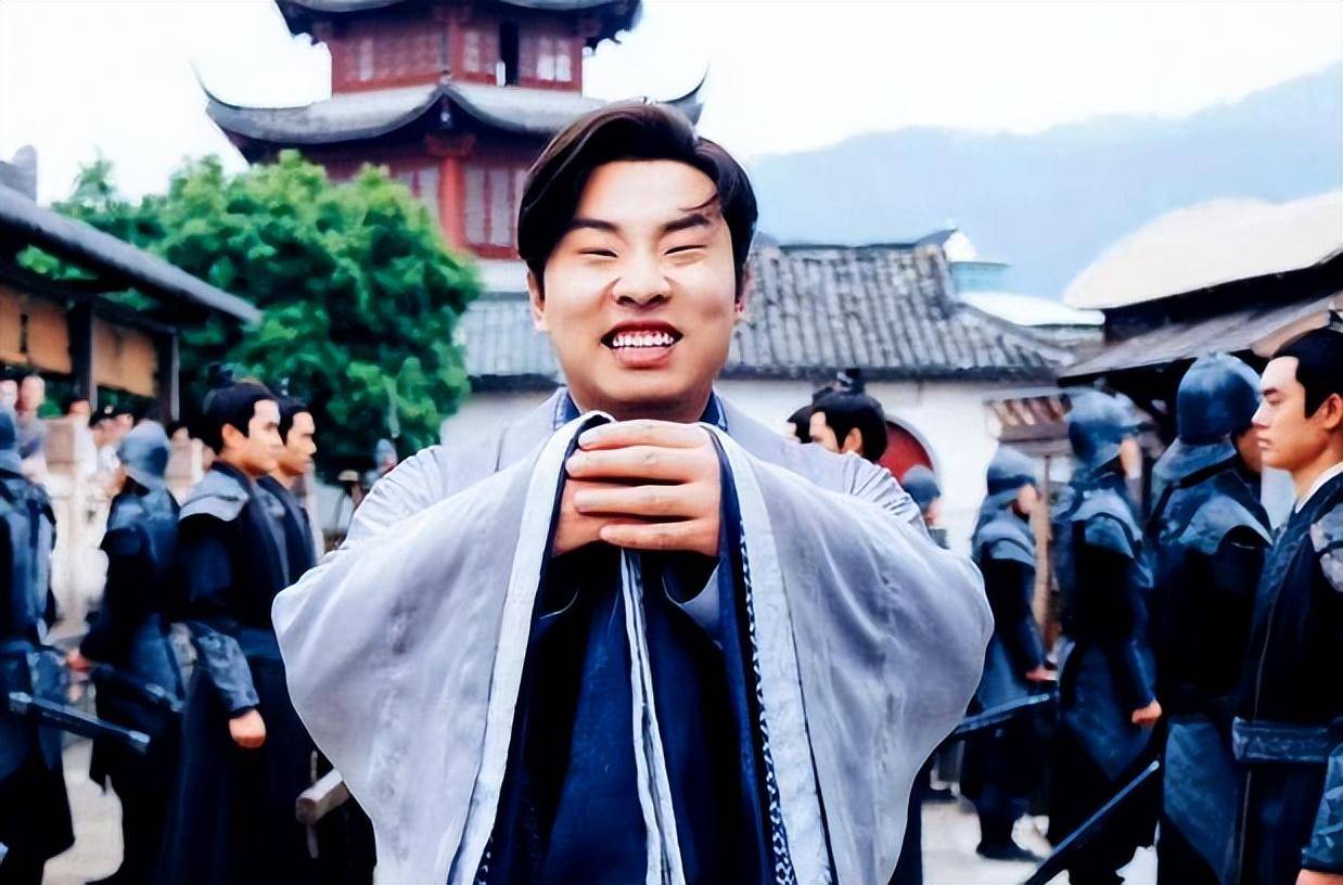 演古装男主惹争议,网友:这世界太癫狂_相声_喜剧_范静祎